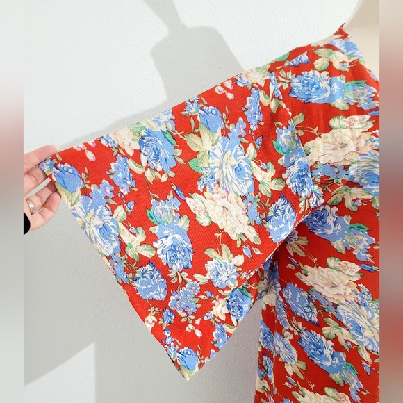 UMGEE Pretty Perfect Floral Bell Sleeve Open Front Kimono Red Fringe Size S/M - Picture 2 of 8